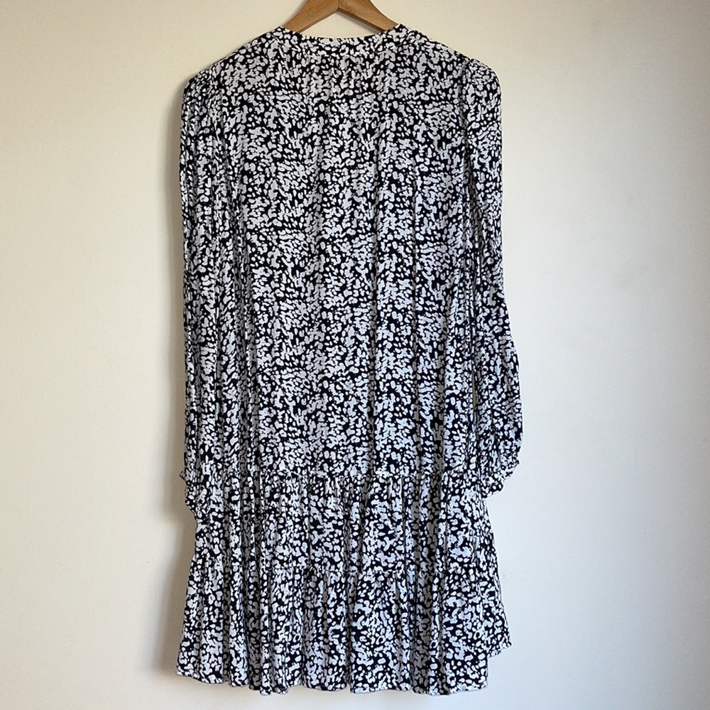 ZARA | Claris black and white long sleeve mini dress - Picture 3 of 13